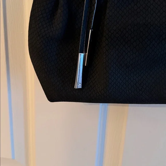 Kate Spade Black Clutch with gold strap - Picture 4 of 11